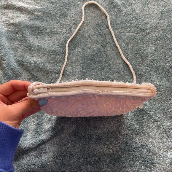 Elegant Cream Embroidered Women's Bag - Picture 4 of 6